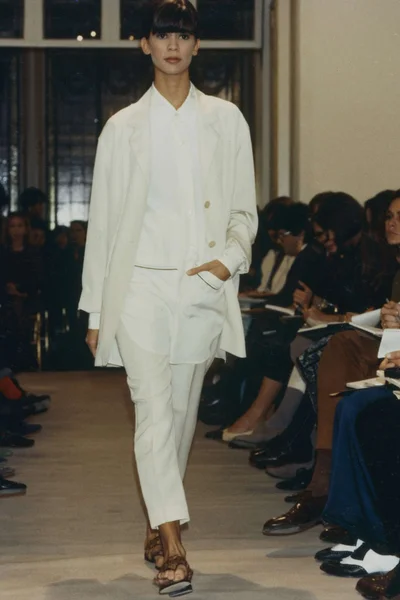 Look 32
